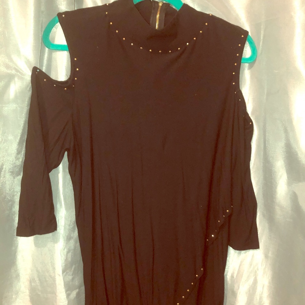 Cold shoulder top